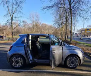 Fiat 500e 42kWh 3+1 la Prima (by Bocelli) Bild 3