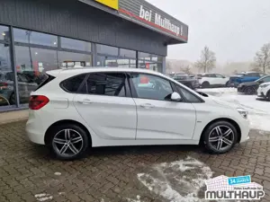 BMW 218 Active Tourer i Sport Line SHZ PDC Navi Bild 4