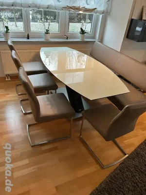 Designer-Tisch, Bank und Stühle zu verkaufen - VB