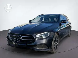 Mercedes-Benz E 300 de 4Matic T AVANTGARDE+NIGHT+DISTRONIC+AHK