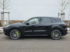 Porsche Cayenne Turbo S E-Hybrid 680PS Approved 12.2026 Bild 4