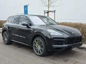 Porsche Cayenne Turbo S E-Hybrid 680PS Approved 12.2026 Bild 3