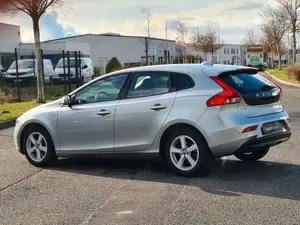 Volvo V40 Kinetic*Autom.*Klima*PDC*