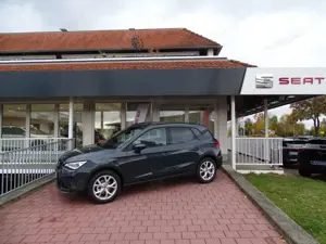 SEAT Arona Arona 1.0 TSI FR 115PS AHK Navi ACC Parklenk. Kame