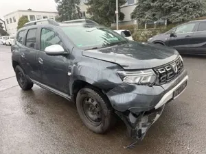 Dacia Duster Prestige TCE150  4WD Unfall AHK