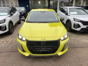 Peugeot 208 Style Pure Tech 100 Bild 2