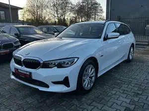 BMW 320 e xDrive Plug-in+ACC+Leder+Carplay+LED+AHK