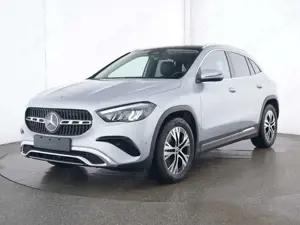 Mercedes-Benz GLA 200 PROGRESSIVE+AHK+PANO+MEMORY+WI-PAKET+KAM