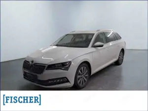 Skoda Superb Combi 2.0TDI DSG Style Matrix AHK Navi ACC