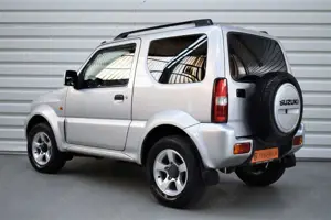 Suzuki Jimny Club+Klima+Alufelgen+Nur 88.800KM+AHK Bild 2