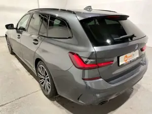 BMW 330 e Touring M Sport Automatik EU6 Leder LED Pano Bild 2