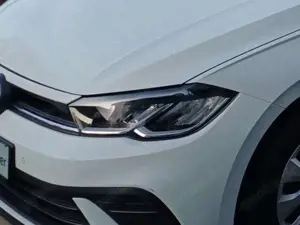 Volkswagen Polo VI 1.0 TSI ''Life''   abn. AHK+Ganzjahresreifen Bild 5