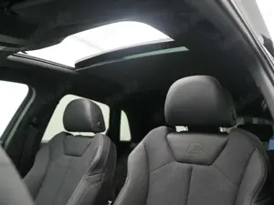 Audi Q3 TFSI S line LED PANO ACC AHK KAM NAVI VIRT Bild 5