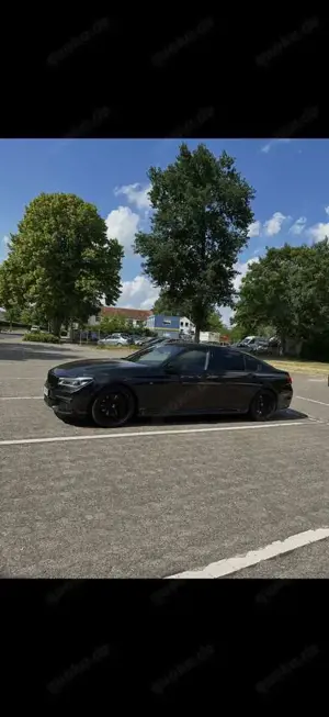 BMW 740 740 L d xDrive M Paket PANO 360 GRAD MASSSAGE FOND