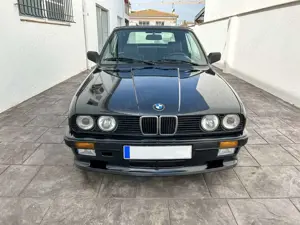 BMW 325 325i e30 Bild 2