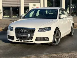 Audi A4 S line Sportpaket / plus *SHZ*SD*Temp.*19-Zoll*