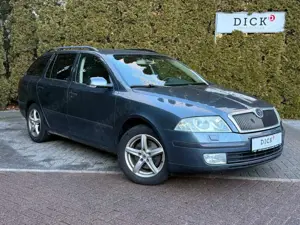 Skoda Octavia Combi 2.0 TDI Elegance XENON+SHZ+AHK+MFL