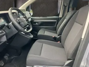 Toyota Proace Verso D 2,0-l-L1 (8-Si.)Comfort GA10Jahre/160TKM Bild 3