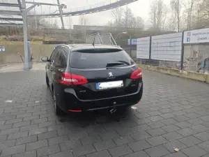 Peugeot 308 SW BlueHDi 120 Panoramadach Bild 2