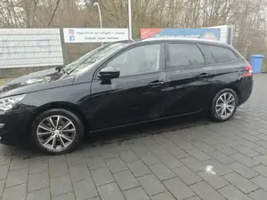 Peugeot 308 SW BlueHDi 120 Panoramadach Bild 5