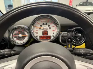 MINI Cooper S Cabrio COOPER_S KLIMA.LEDER.XENON.SHZ.PDC.TEMPO.18 Zoll Bild 4