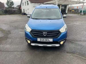 Dacia Dokker Stepway 1,5LTR Diesel AHK SHZ NAVI GJR LED TEMPOM.