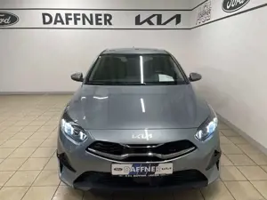 Kia Ceed / cee'd Ultimate Tempomat VerkehrszeichenERK Navi Bild 4