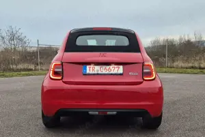 Fiat 500C 500 E (RED) Cabrio, Carplay. Bild 4