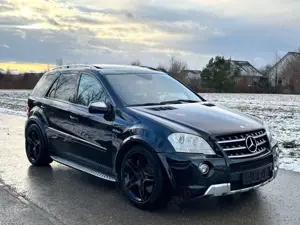 Mercedes-Benz ML 63 AMG 4Matic 7G-TRONIC Facelift AHK 20" Voll TV S-Dach