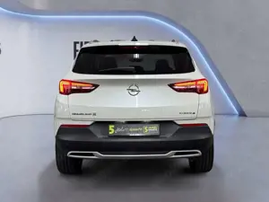 Opel Grandland 1.6  Plug-in Allrad Klimaautomatik Bild 5