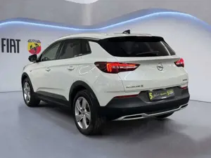Opel Grandland 1.6  Plug-in Allrad Klimaautomatik Bild 4