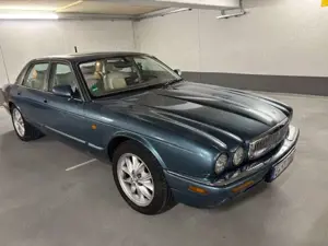Jaguar XJ40 Sovereing