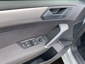 Volkswagen Touran 1.5TSI DSG*voll LED*7 Sitze*ACC*DAB Bild 3