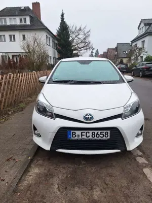 Toyota Yaris Hybrid 1.5 VVT-i Club