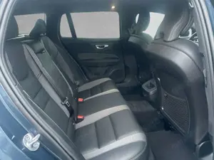 Volvo V60 B4 Mild-Hybrid Plus Dark ACC BLIS SD Bild 5