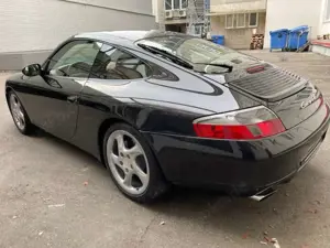 Porsche 996 911 Carrera 4 Millennium Bild 4