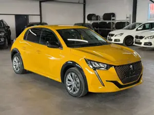 Peugeot e-208 Allure NAV+180°+TEMP+SPURASS+WÄRM.PUMP