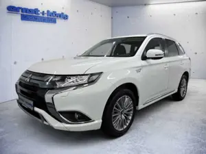Mitsubishi Outlander 2.4 4WD Plug-In Hybrid Spirit RFK NAVI SHZ ALU