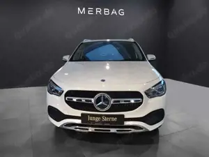 Mercedes-Benz GLA 200 d 4MATIC * Progressive Standheizung Keyless LED Na Bild 3