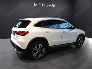 Mercedes-Benz GLA 200 d 4MATIC * Progressive Standheizung Keyless LED Na Bild 4