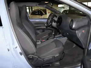 Toyota Aygo X 1.5 HEV LOUNGE CANVAS/JBL/LED/PDC/KEYLESS Bild 4