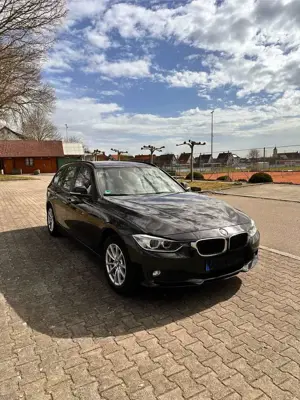 BMW 320 320d Touring xDrive, Aut., HUP, Lenkradheiz., Pano