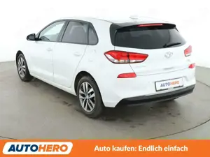 Hyundai i30 1.4 TGDI Trend*NAVI*CAM*PDC*SHZ*LHZ*TEMPO*KLIMA* Bild 4