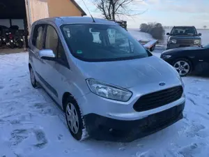 Ford Transit Courier Kombi MOTORSCHADEN