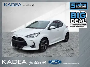 Toyota Yaris 1.5 Teamplayer ACC+LED+SHZ+Fernlichtass.