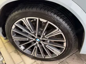 BMW X2 sDrive20i M Sportpaket HUD.AHK.H/K.LED.Park+. Bild 5
