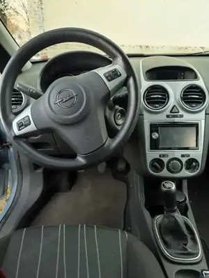 Opel Corsa Corsa  5-Türer 1.2 16V Innovation 110 Jahre Bild 5