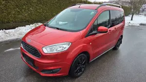 Ford Tourneo Courier 1.0 Titanium AHK