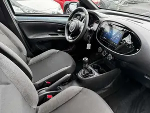 Toyota Aygo X 1.0 l Business Edition 5 M/T SHZ Kamera Bild 5