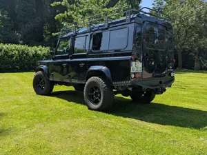 Land Rover Defender 110 DPF Station Wagon SE